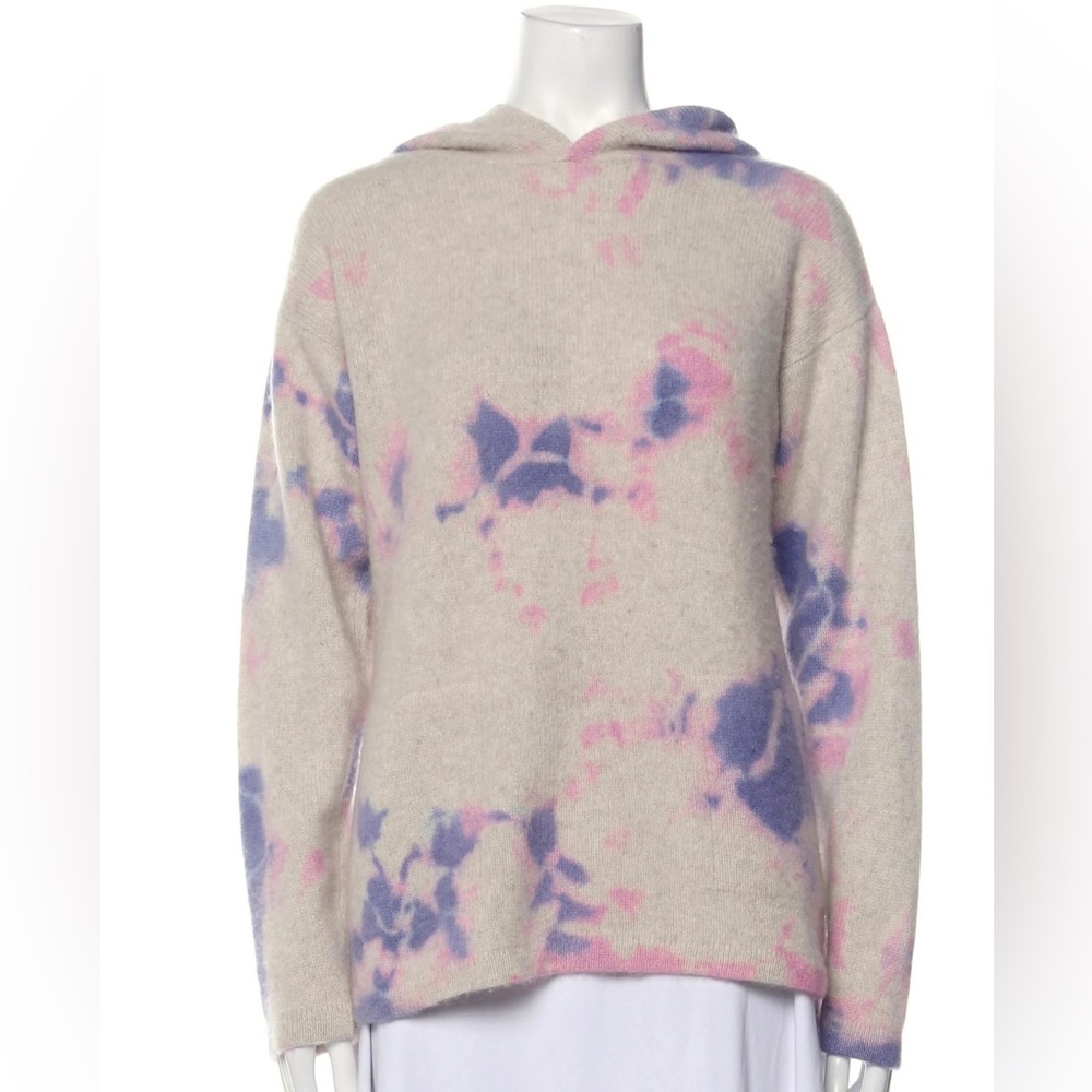 A wonderful 100% cashmere hoodie by the Elder Statesman